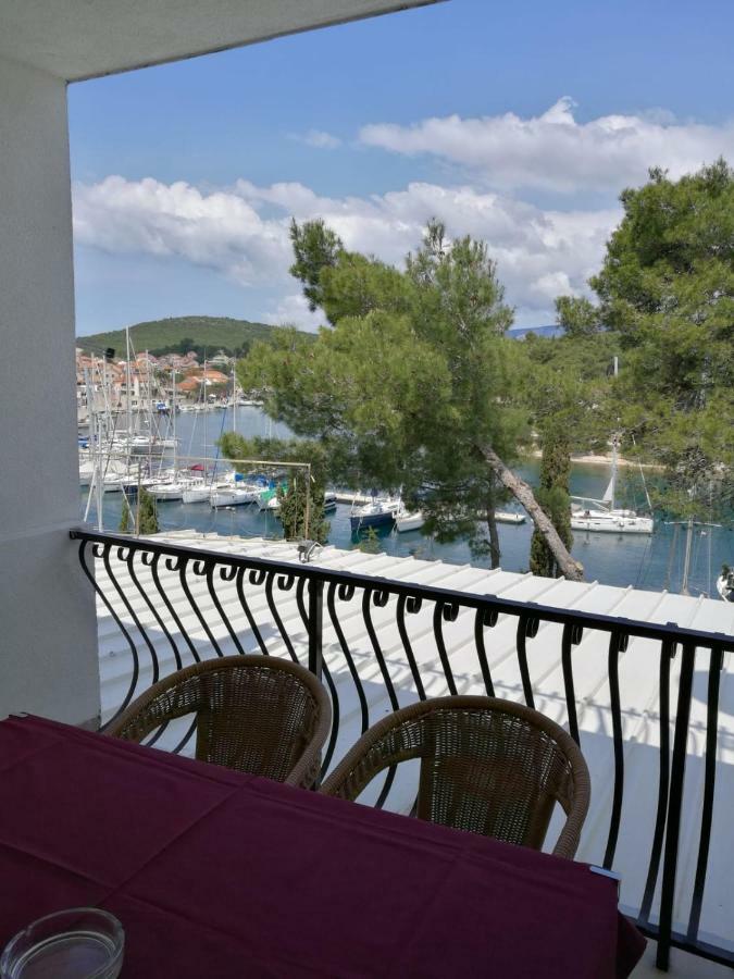 Ivanka Apartments Vrboska Exteriör bild
